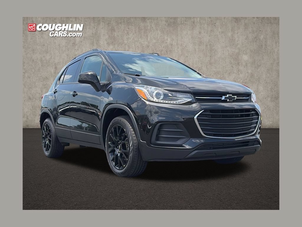 Used 2022 Chevrolet Trax LT w/ Midnight Edition AWD/4WD image 1