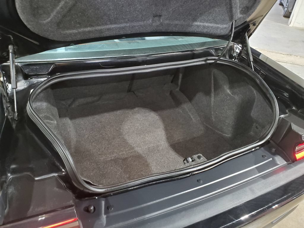 Used 2019 Dodge Challenger SXT RWD image 35