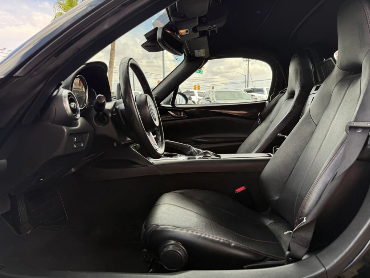 Used 2018 MAZDA MX-5 Miata Grand Touring RWD image 44