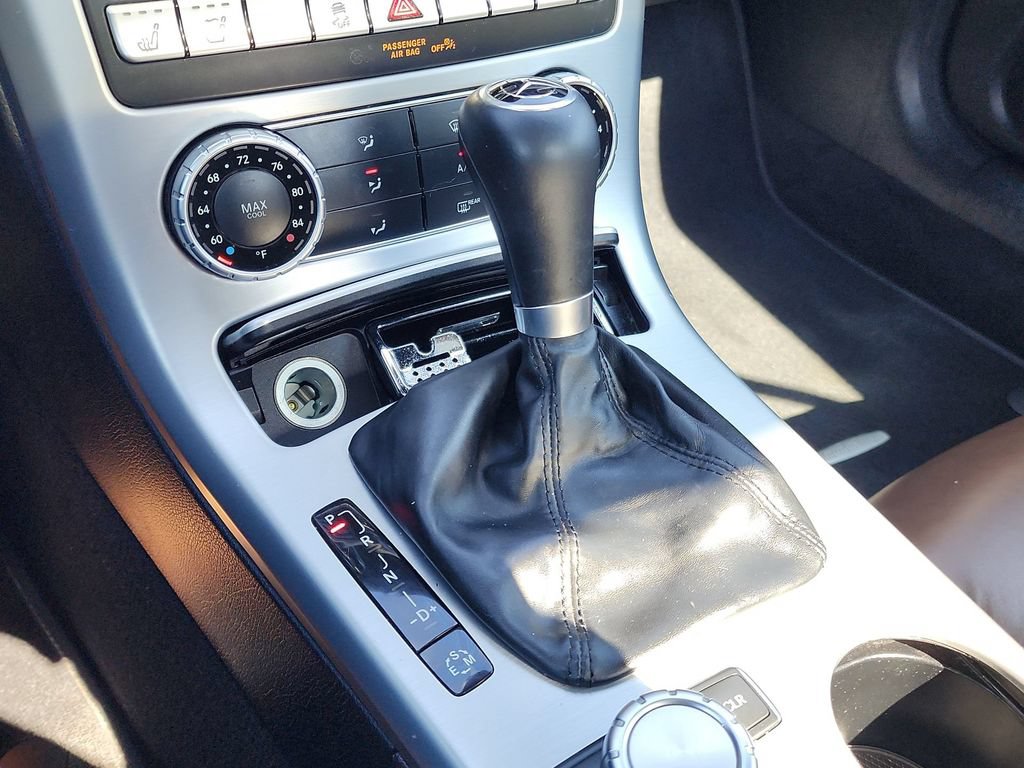 Used 2015 Mercedes-Benz SLK 250 image 19