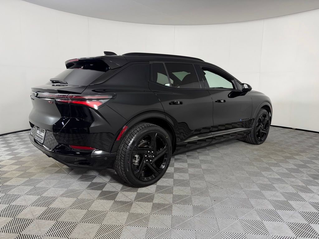 Used 2024 Chevrolet Equinox EV RS image 8