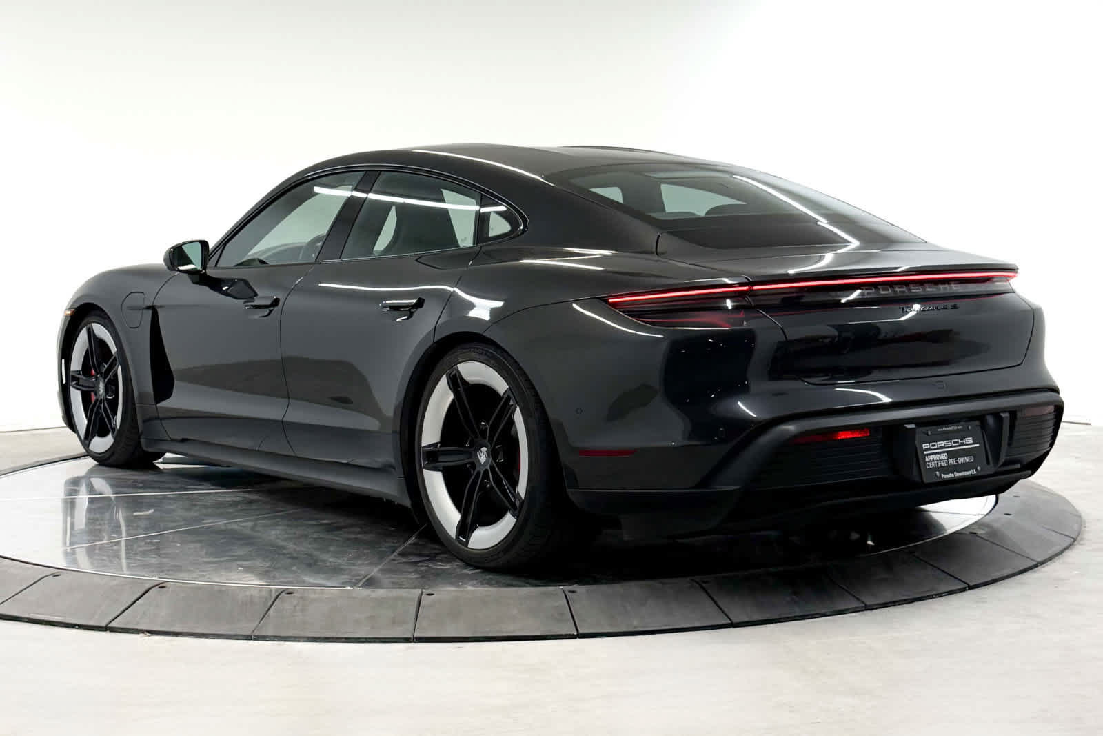 Certified 2025 Porsche Taycan 4S AWD/4WD image 3