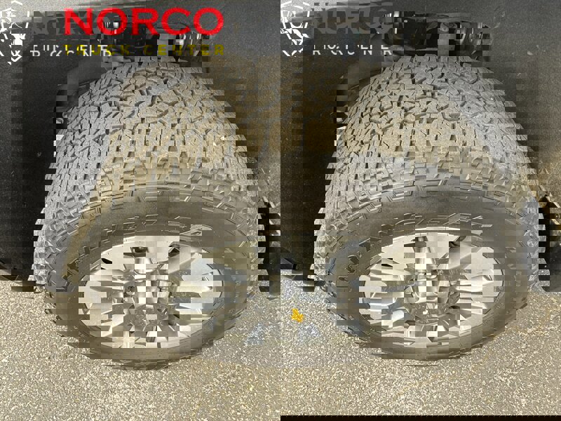 Used 2022 Chevrolet Silverado 2500 Custom w/ Custom Convenience Package image 17