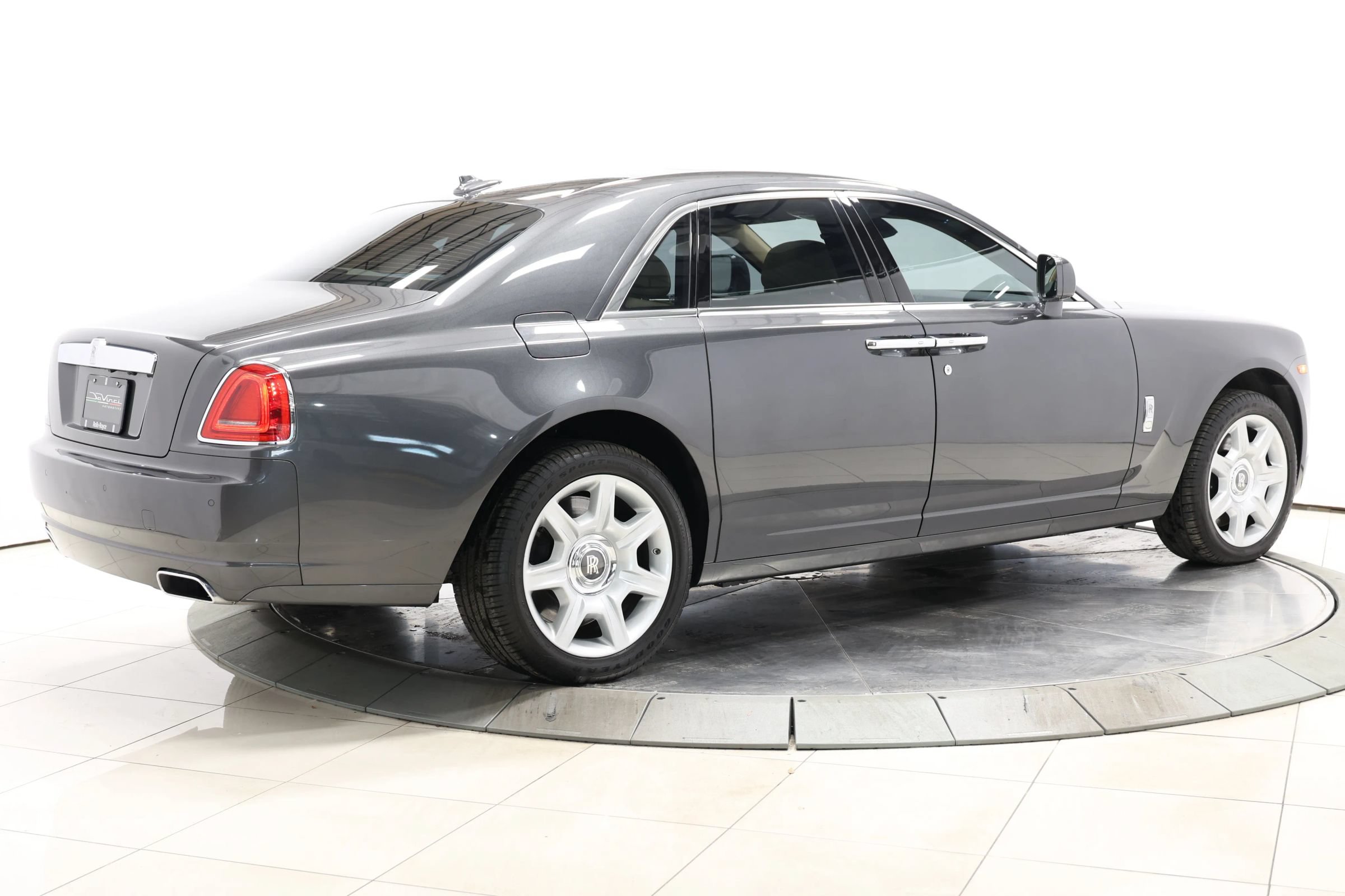 Used 2011 Rolls-Royce Ghost RWD image 78