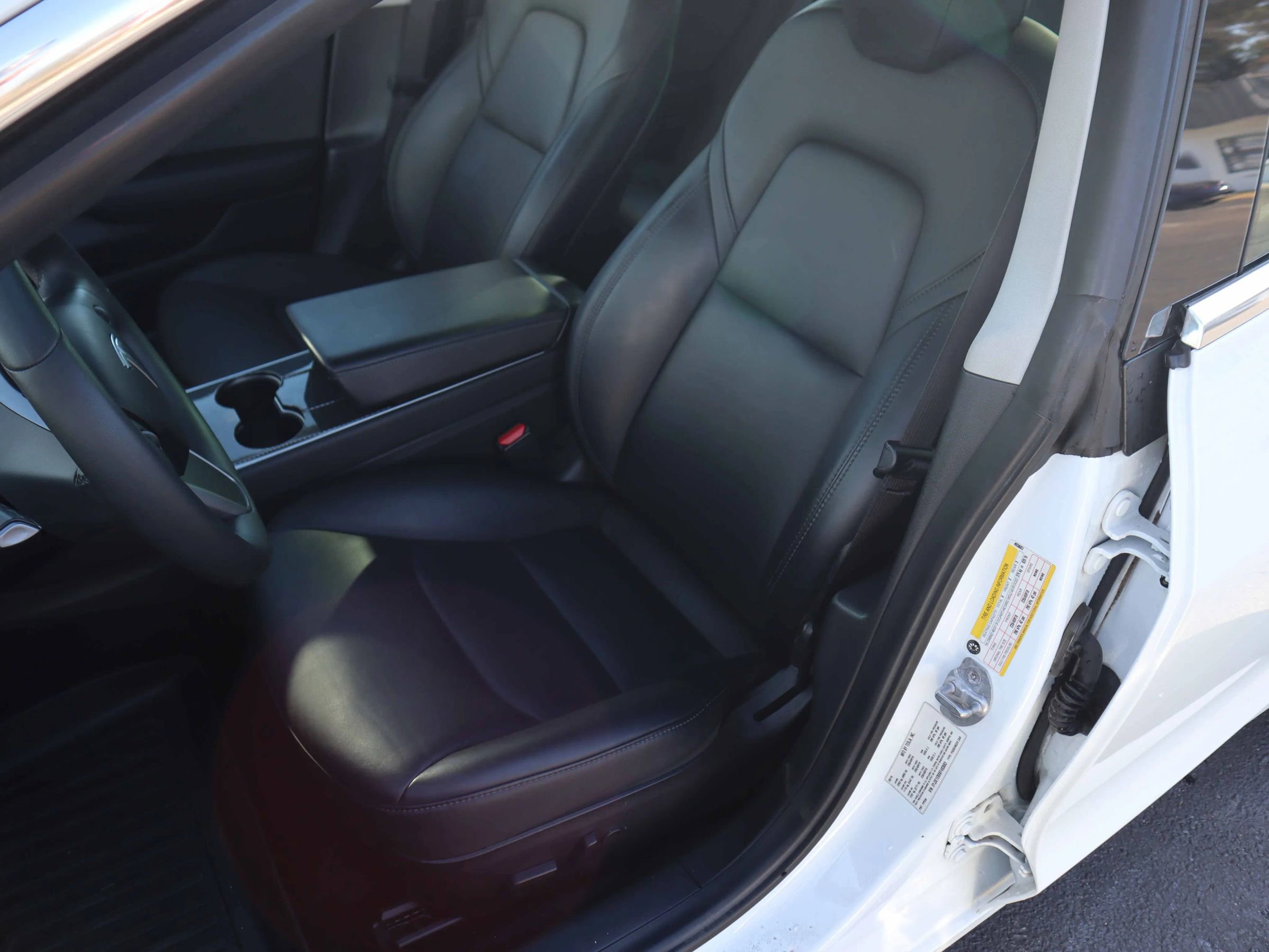 Used 2019 Tesla Model 3 Long Range image 2