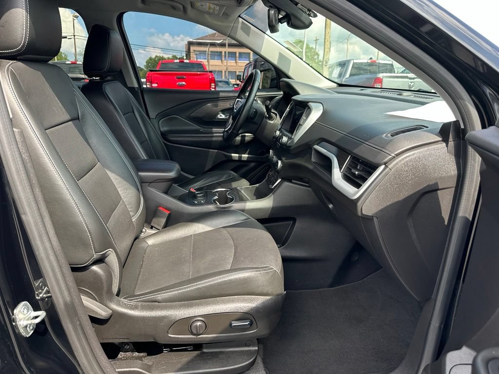 Used 2024 GMC Terrain SLT FWD image 16