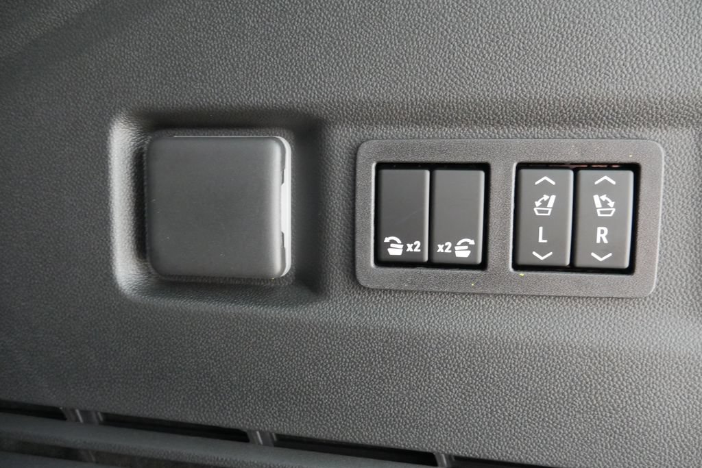 New 2026 Chevrolet Tahoe RST AWD/4WD image 11