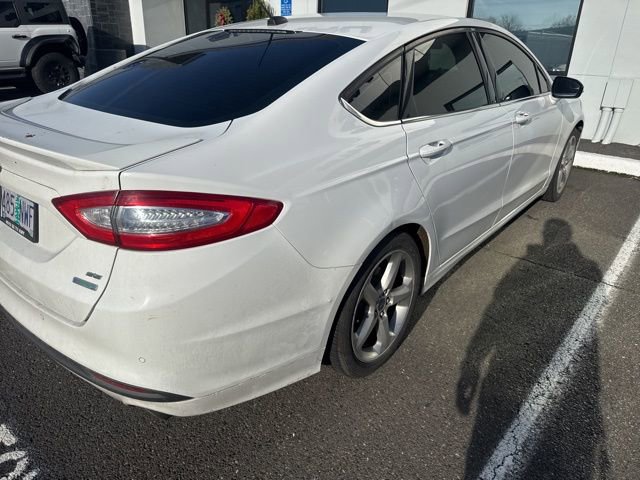 Used 2015 Ford Fusion SE w/ Equipment Group 201A image 4