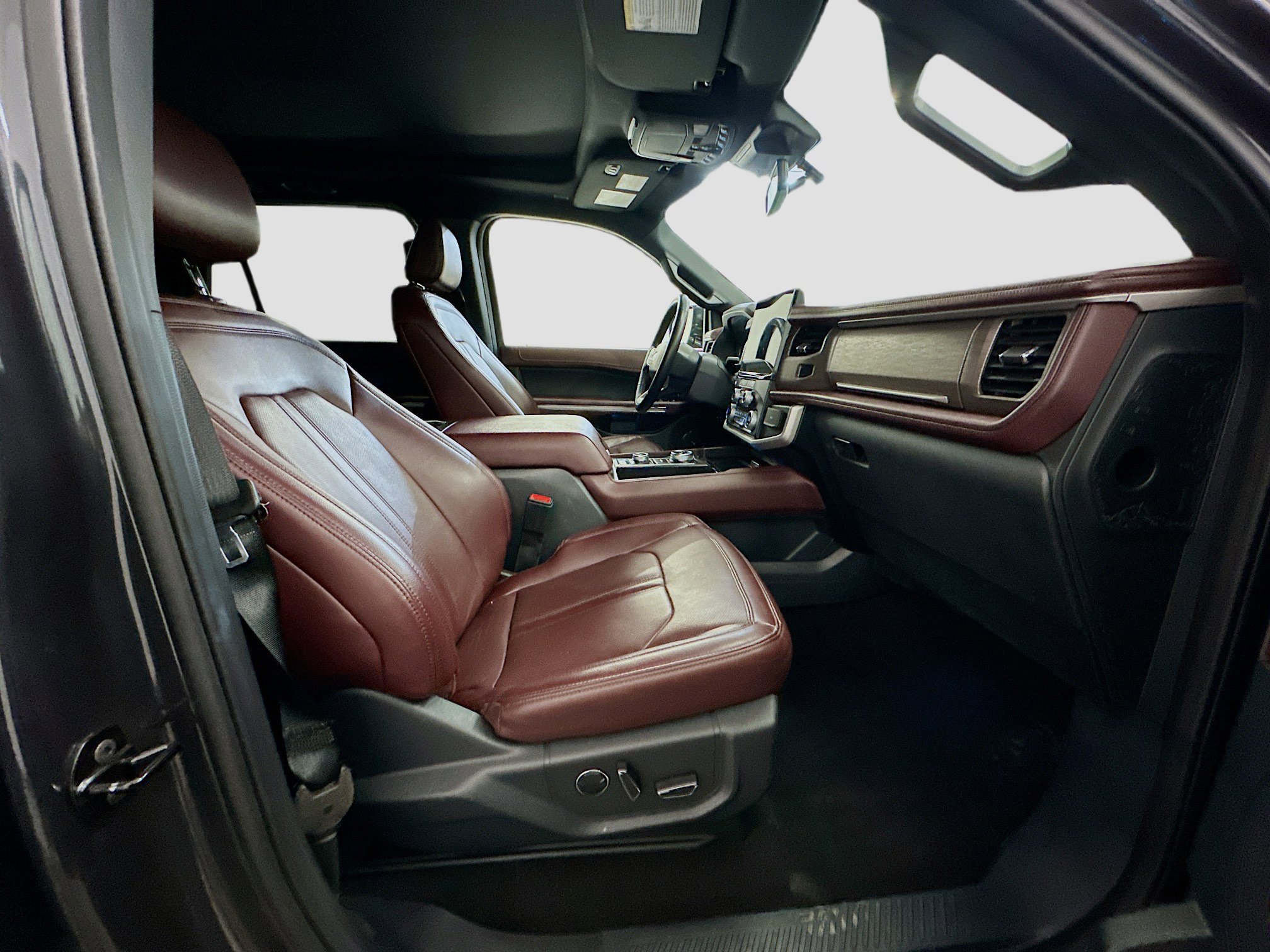 Used 2024 Ford Expedition Max Limited image 35