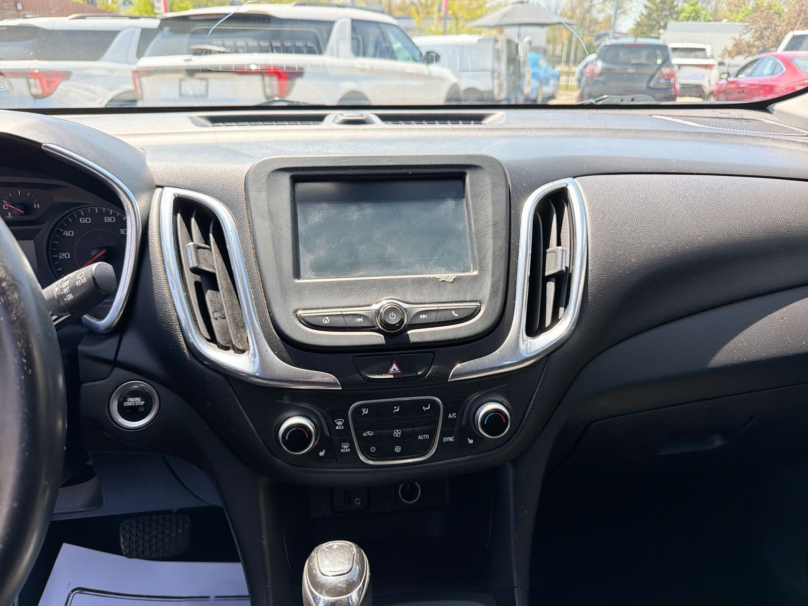 Used 2018 Chevrolet Equinox LT FWD image 28