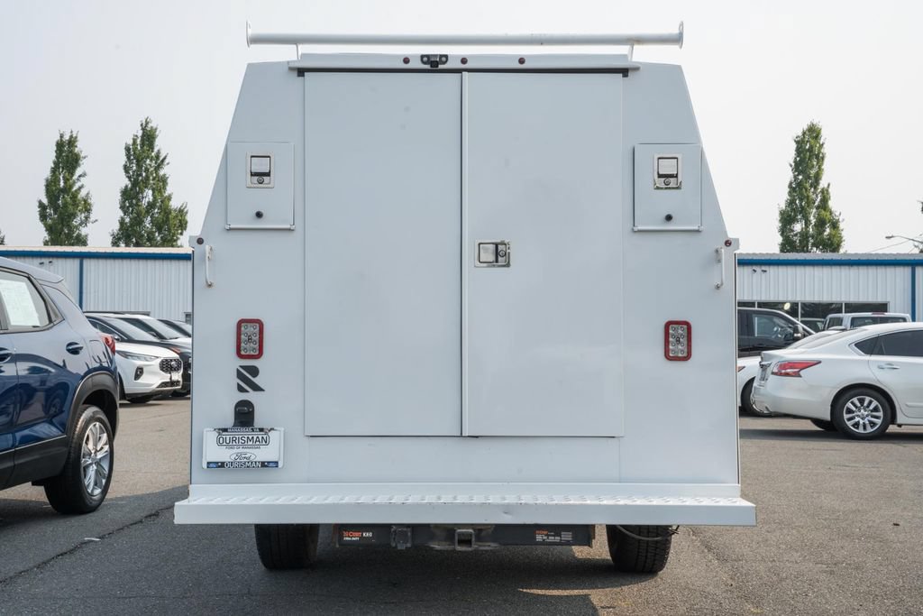 Used 2024 Chevrolet Express 3500 w/ Power Convenience Package RWD image 6