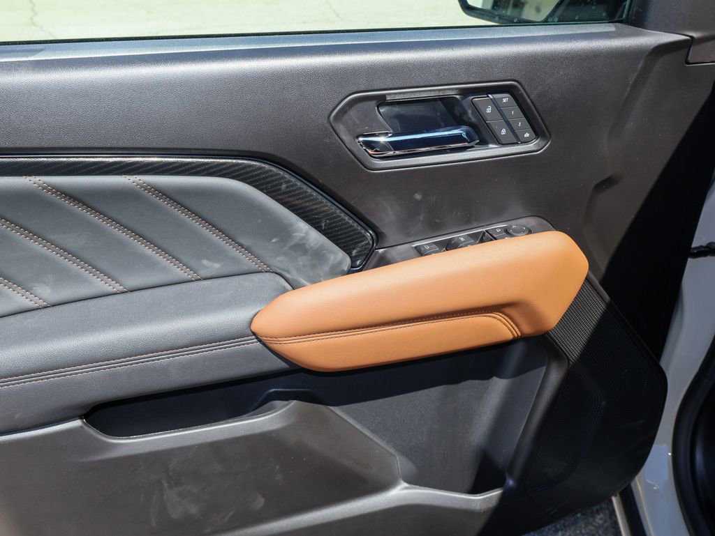 New 2026 GMC Canyon AT4 image 9