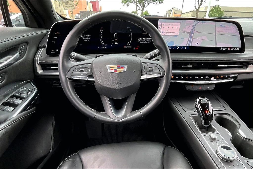 Used 2024 Cadillac XT4 Premium Luxury w/ Technology Package FWD image 5