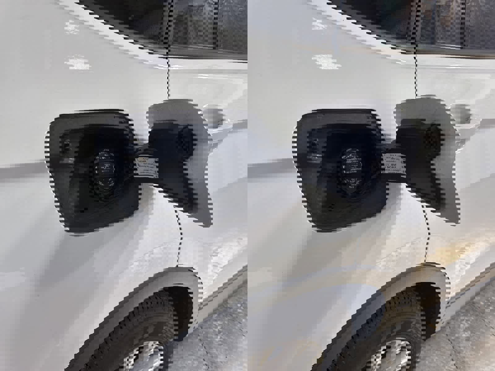 Used 2018 Volkswagen Tiguan S image 15