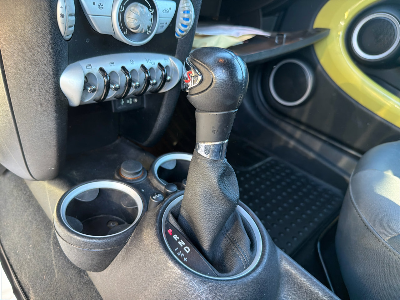 Used 2010 MINI Cooper S image 21