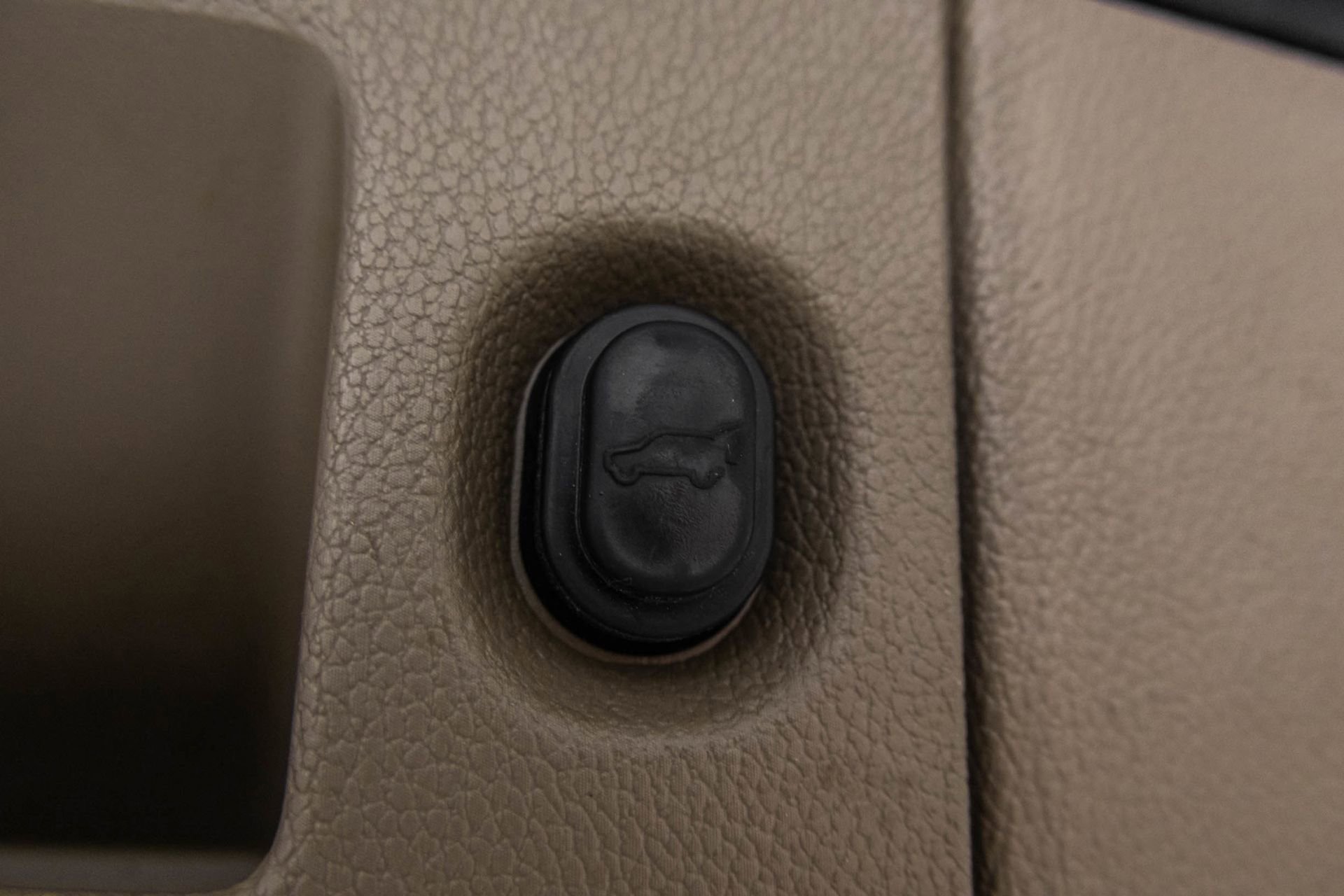 Used 2019 GMC Yukon SLT AWD/4WD image 45
