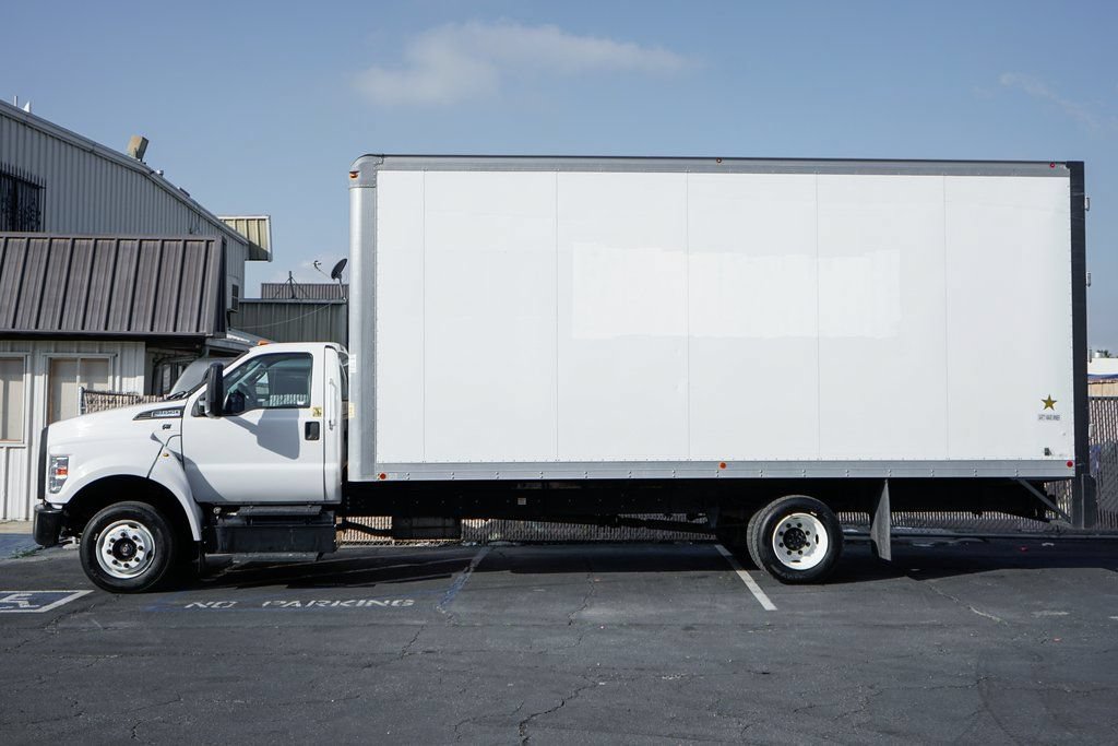 Used 2017 Ford F650 2WD Regular Cab Super Duty image 5