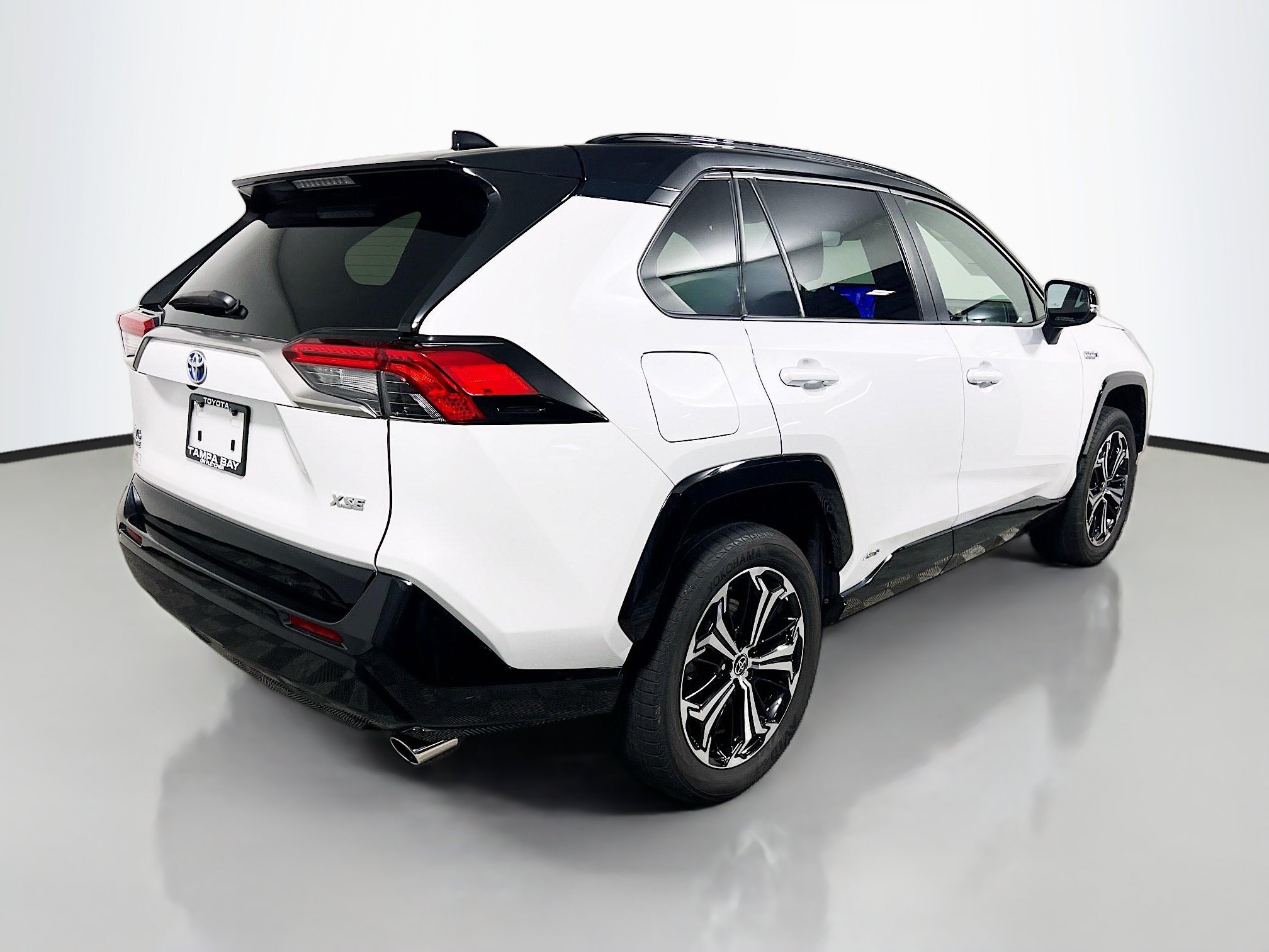 Used 2023 Toyota RAV4 XSE w/ Weather Package AWD/4WD image 4