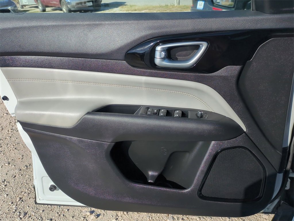 Used 2024 Jeep Compass Limited image 21