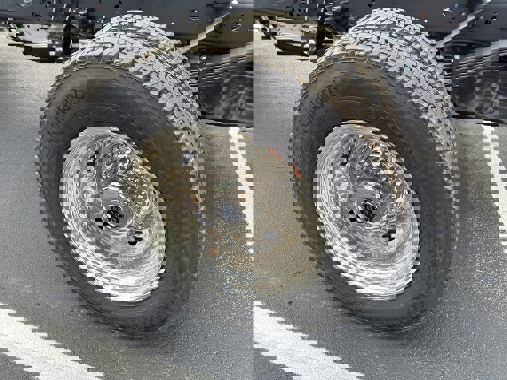 New 2025 Ford F550 4x4 Regular Cab Super Duty image 9