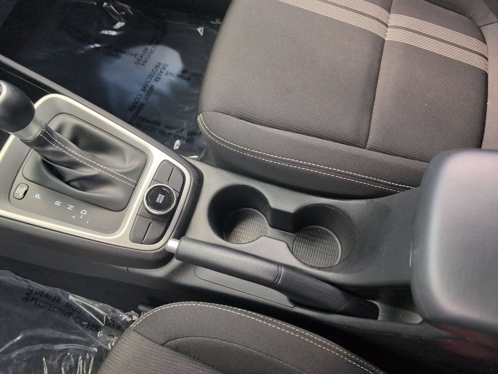 Used 2025 Hyundai Venue SEL FWD image 23