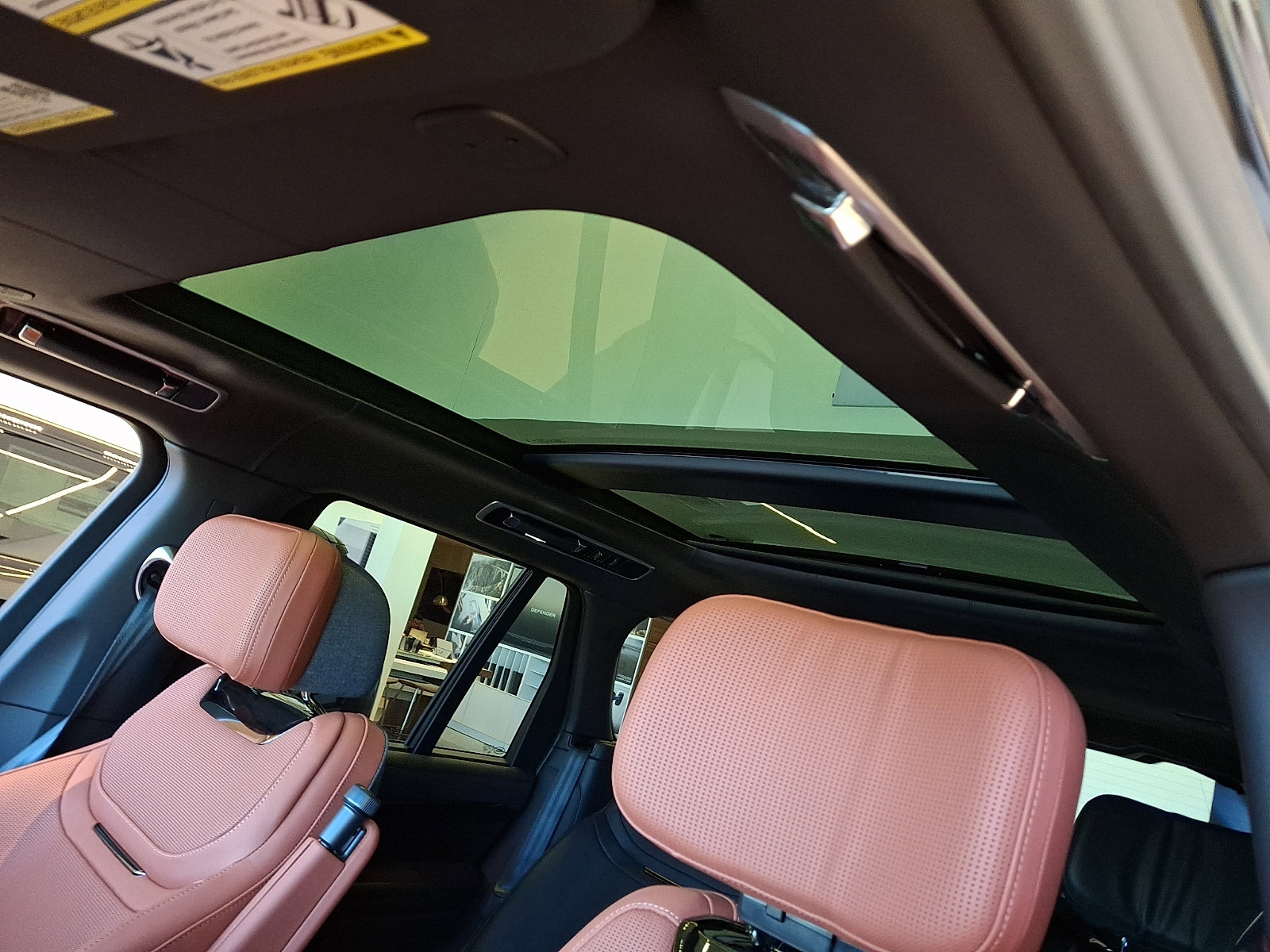 New 2026 Land Rover Range Rover SV AWD/4WD image 10