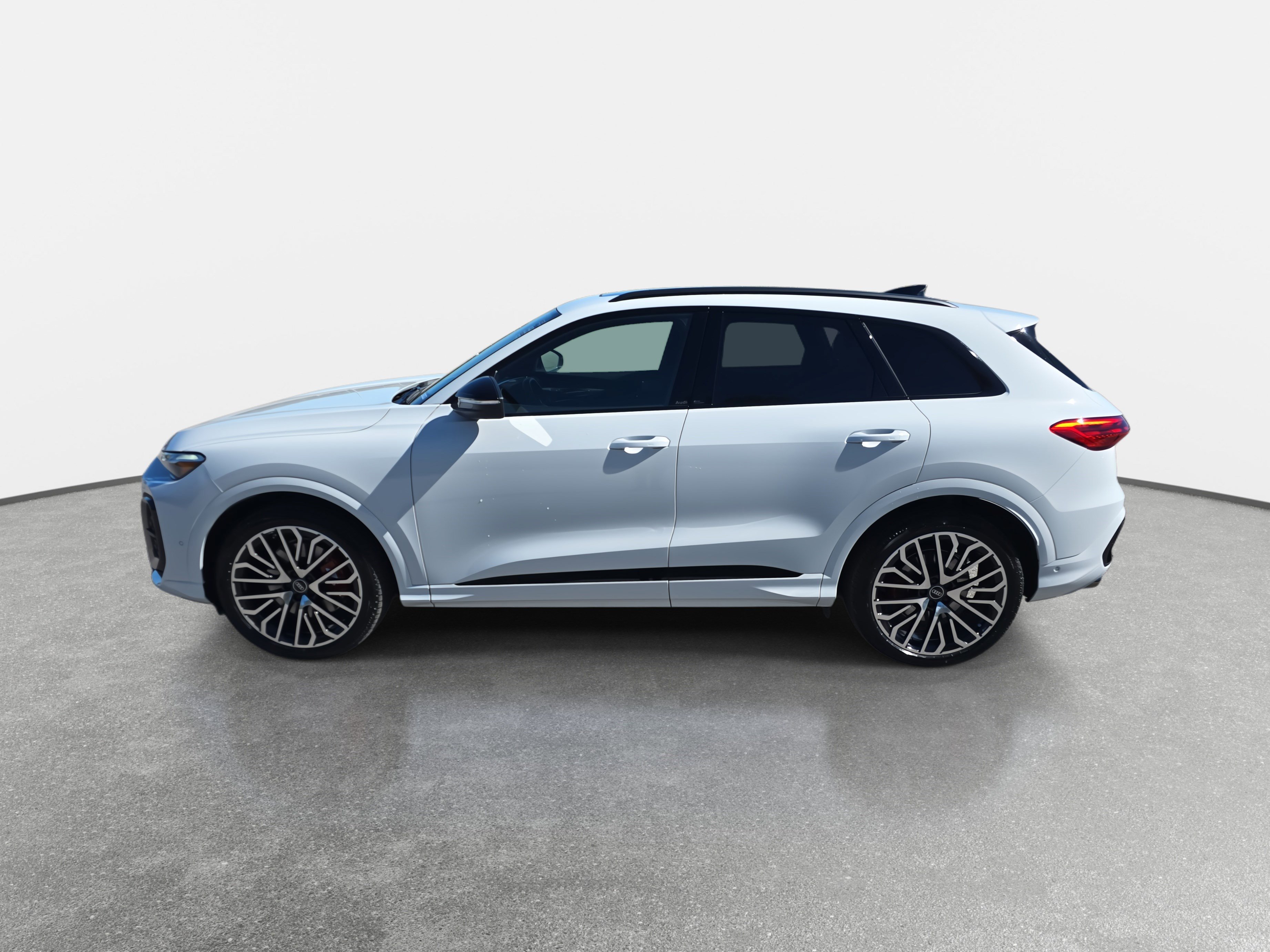 New 2025 Audi SQ5 Premium Plus image 8