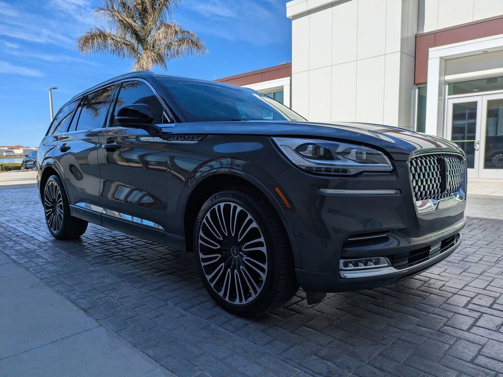 Certified 2023 Lincoln Aviator Black Label w/ Class IV Trailer Tow Package image 2