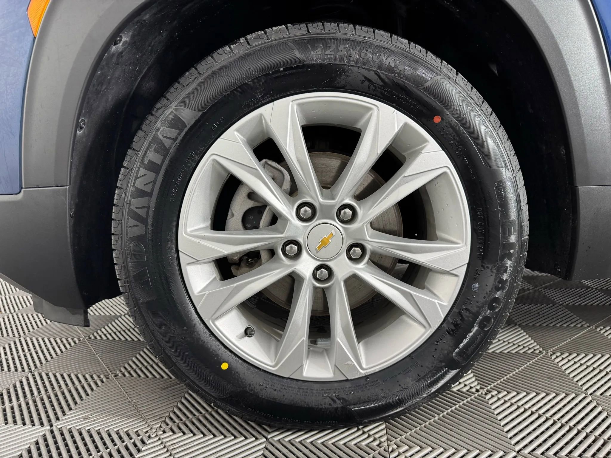 Used 2021 Chevrolet TrailBlazer LS FWD image 40