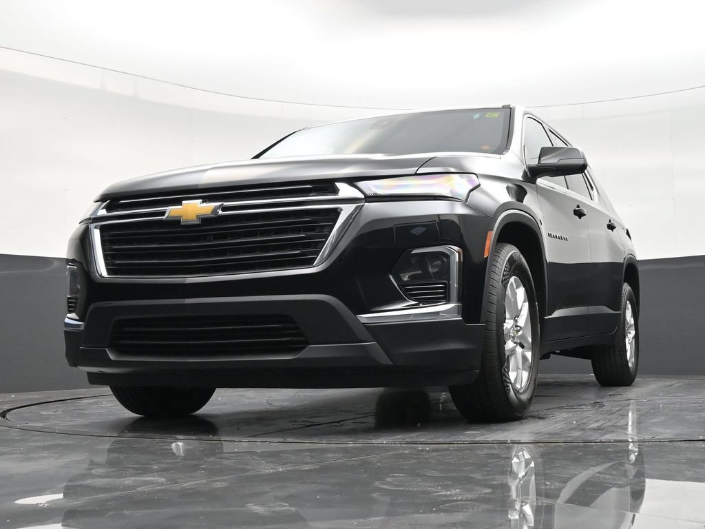 Used 2023 Chevrolet Traverse LS FWD image 28