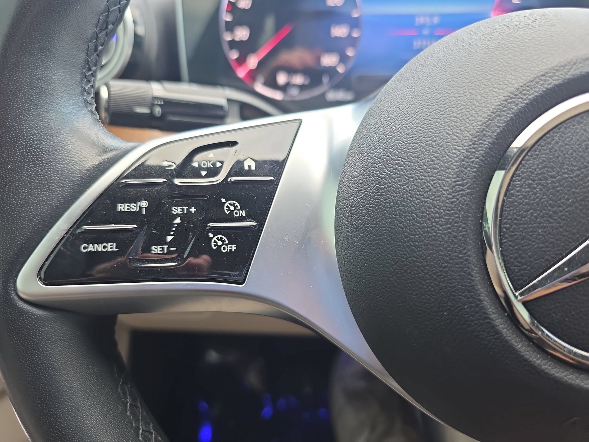 Used 2023 Mercedes-Benz C 300 4MATIC Sedan image 16