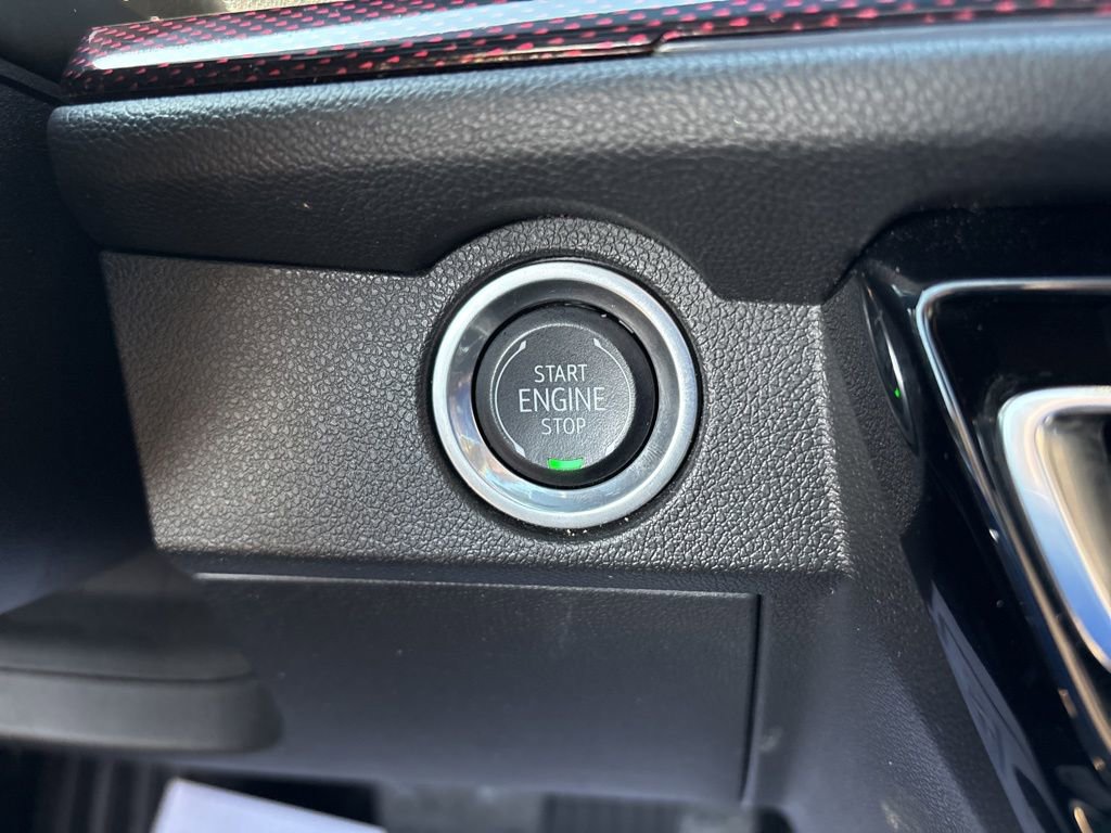 Used 2024 Chevrolet Traverse RS image 34