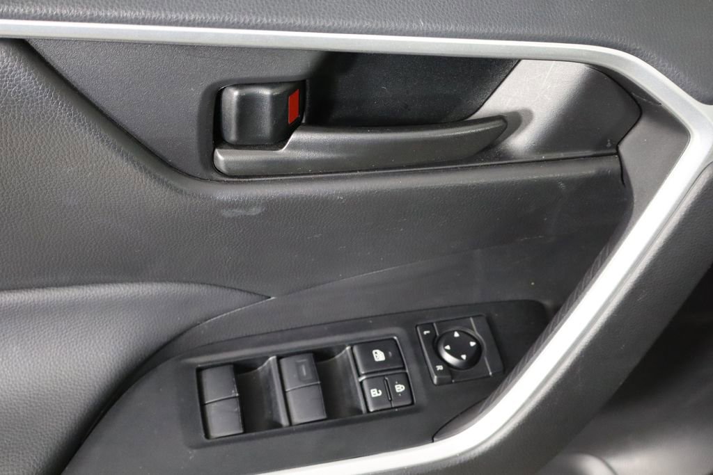 Used 2025 Toyota RAV4 LE FWD image 22