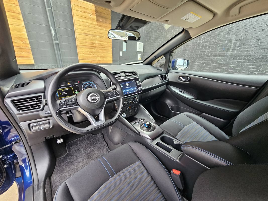 Used 2025 Nissan Leaf S FWD image 2