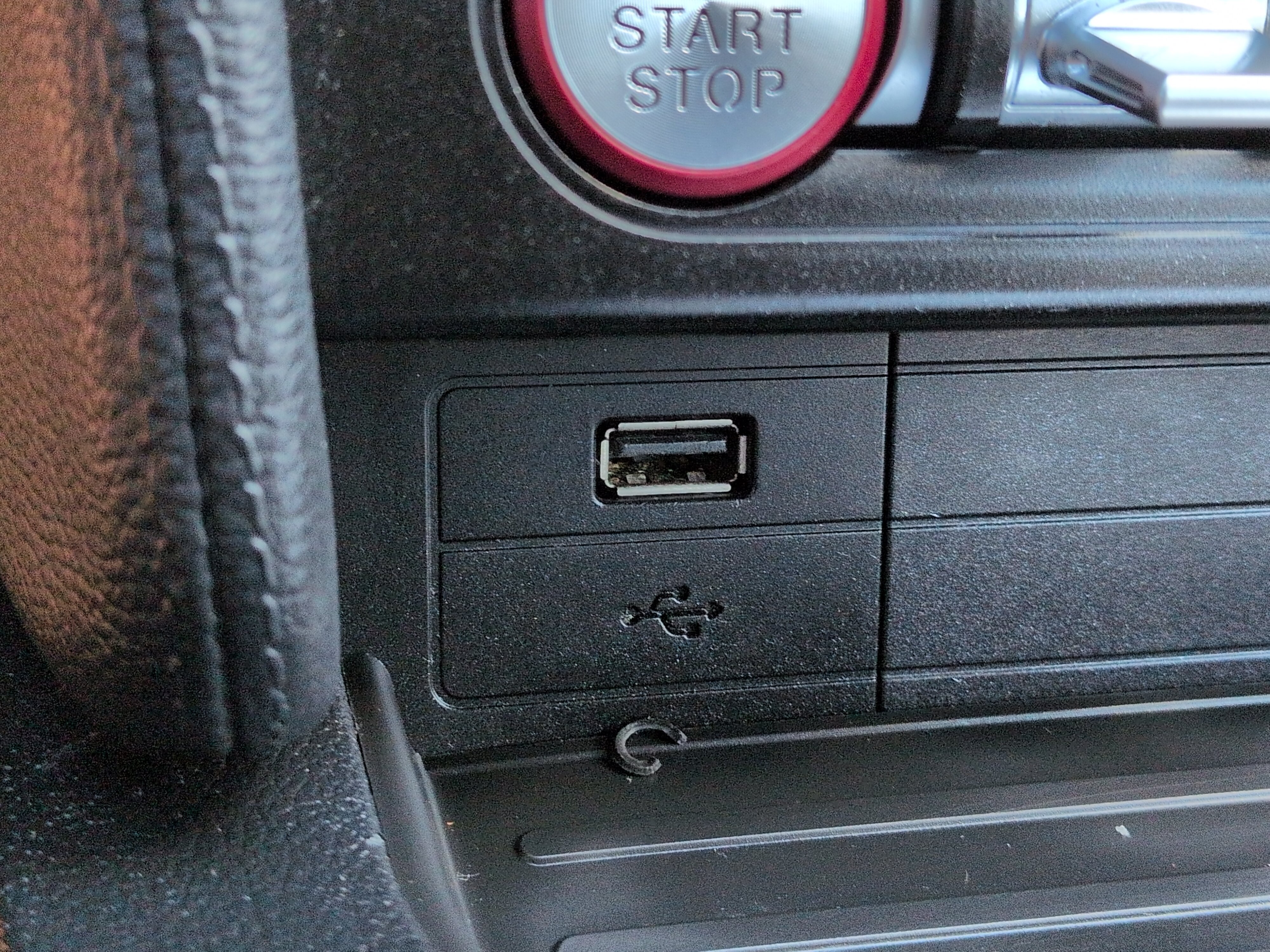 Certified 2020 Ford Mustang Premium RWD image 18