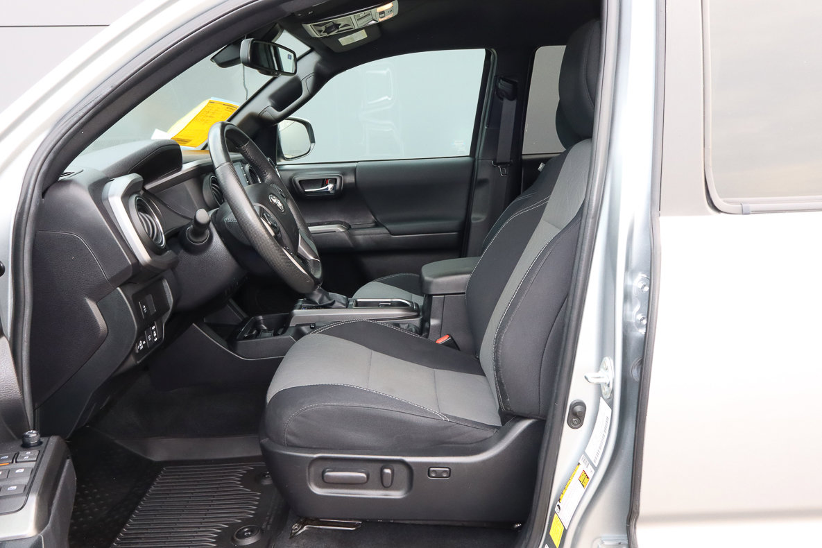 Used 2022 Toyota Tacoma TRD Off-Road image 7