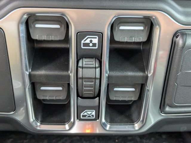 New 2023 Jeep Wrangler Unlimited w/ Cold Weather Group AWD/4WD image 20