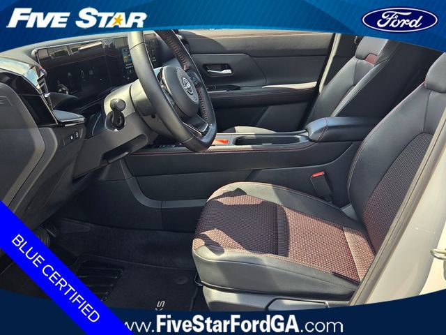 Used 2025 Nissan Kicks SR FWD image 11