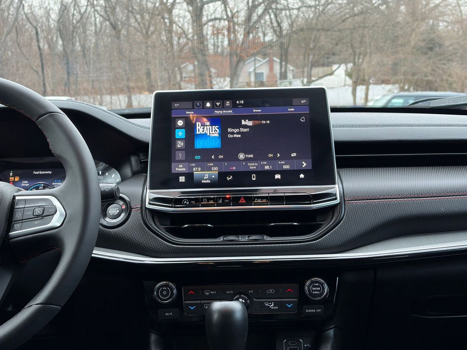 Used 2025 Jeep Compass Trailhawk image 17