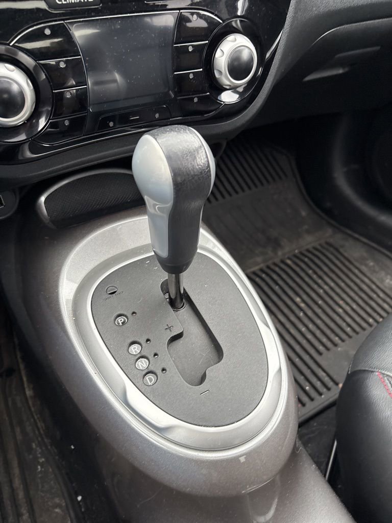 Used 2015 Nissan Juke SL image 8
