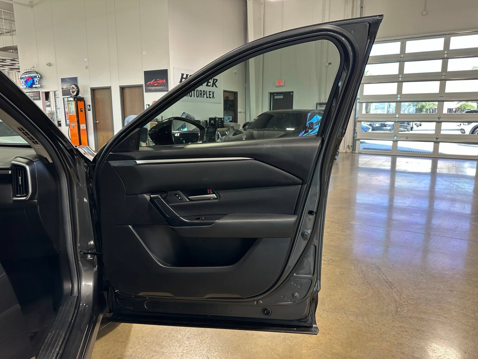 Used 2024 MAZDA CX-50 AWD 2.5 S w/ Preferred Package image 35