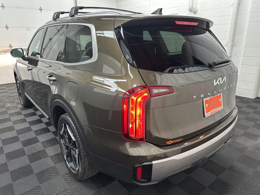 Used 2025 Kia Telluride S image 7