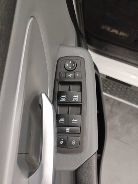 Used 2023 RAM 1500 Lone Star AWD/4WD image 17