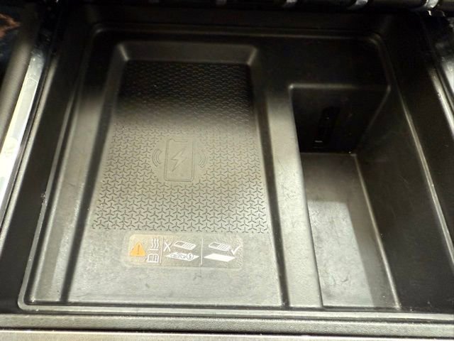 Used 2025 GMC Acadia Elevation image 38