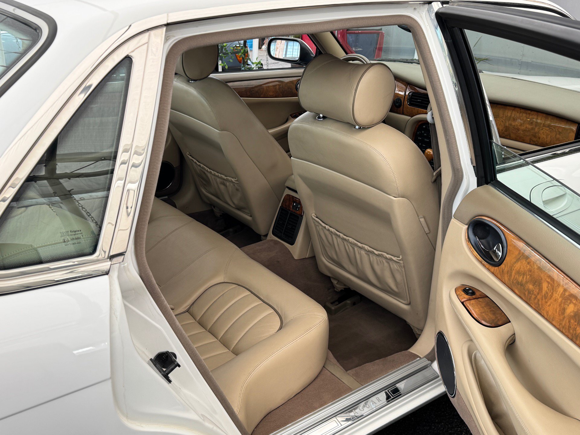 Used 2001 Jaguar XJ8 RWD image 29