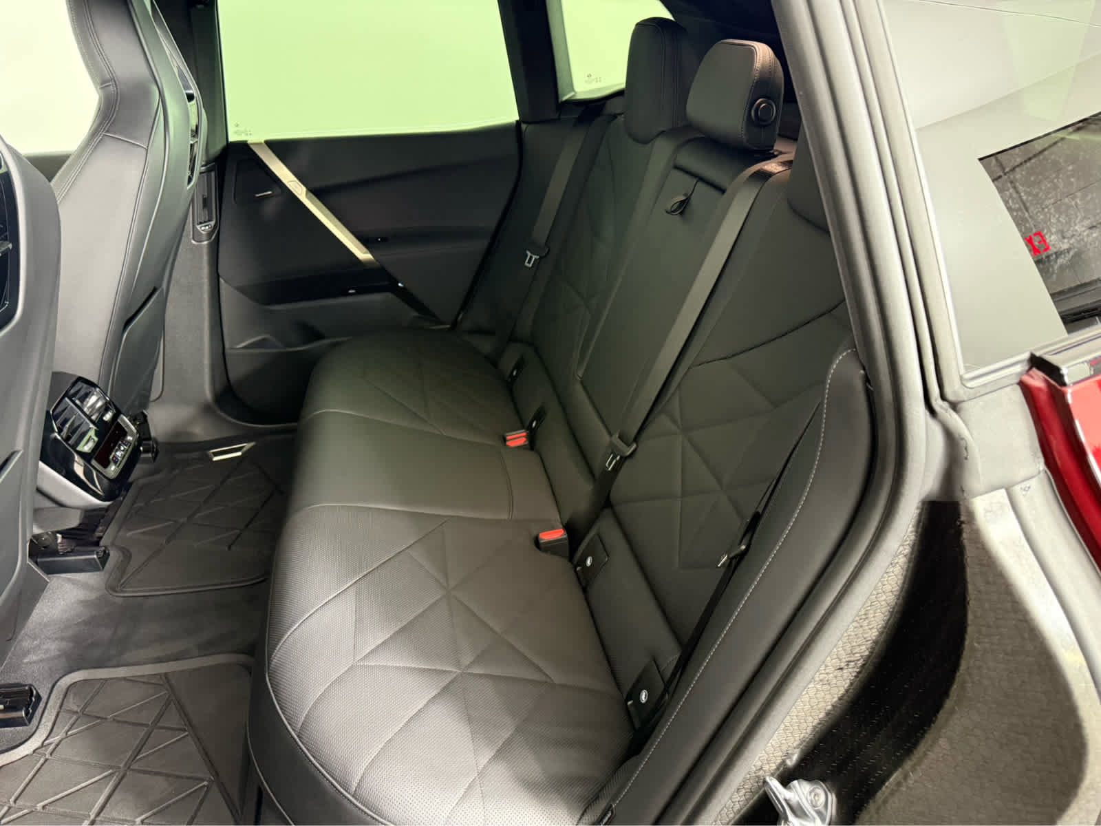 Certified 2025 BMW iX xDrive50 image 15