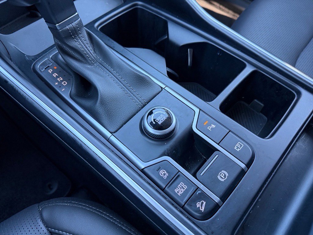 Used 2024 Kia Sorento S w/ Panoramic Sunroof Package image 24