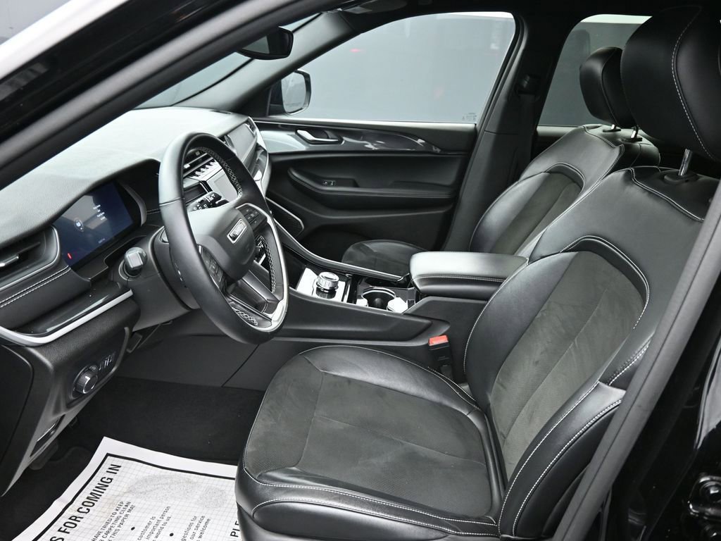 Used 2022 Jeep Grand Cherokee L Laredo image 11