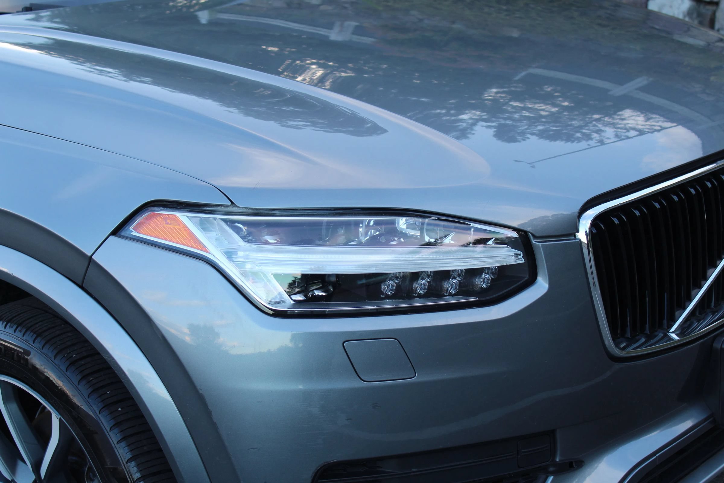 Used 2016 Volvo XC90 T6 Momentum w/ Momentum Plus Package AWD/4WD image 40