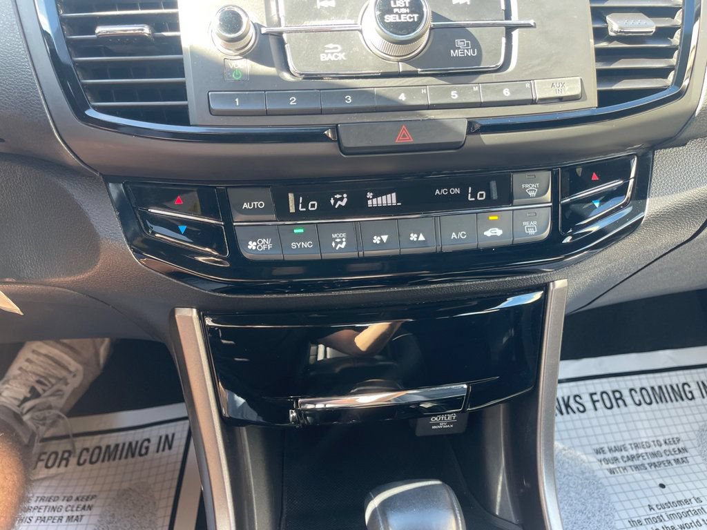 Used 2017 Honda Accord Sport image 19